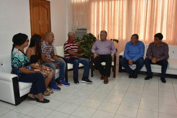 Díaz-Canel: Se realizan gestiones sin descanso para el regreso de médicos cubanos a la patria