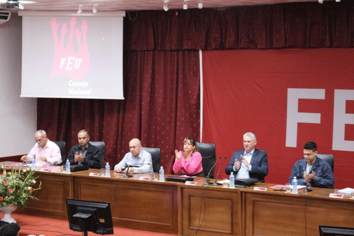 Preside Díaz-Canel reunión del Consejo Nacional de la FEU
