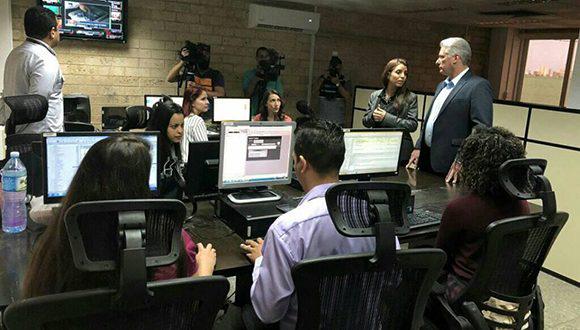 Presidente cubano asiste a inauguración del nuevo Centro de Producción de teleSUR en La Habana