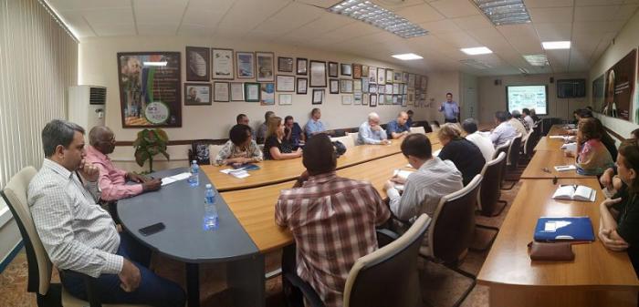 Visita a la UCI de Salvador Valdés Mesa