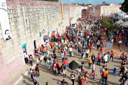 Comenzó la Feria del Libro