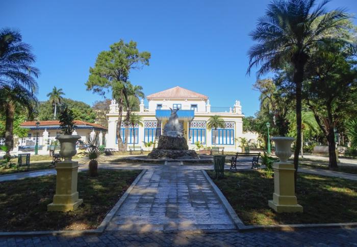 La Quinta de los Molinos:  “Aquí está la historia de una familia”