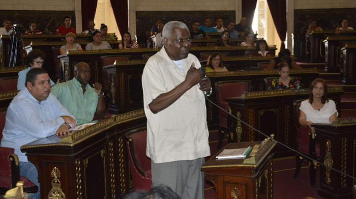 Esteban Lazo aborda tema del Coronavirus