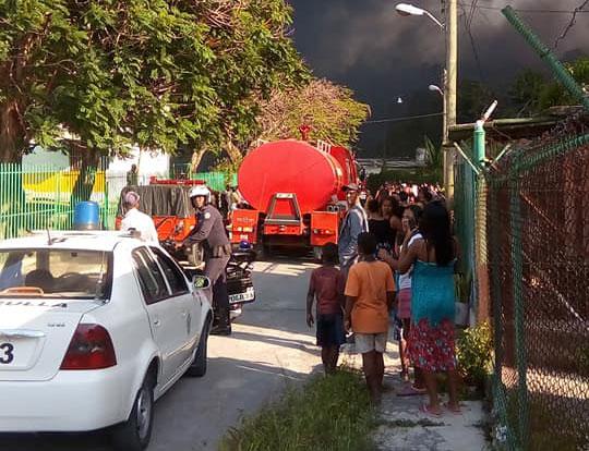 Sofocan incendio en San Miguel del Padrón