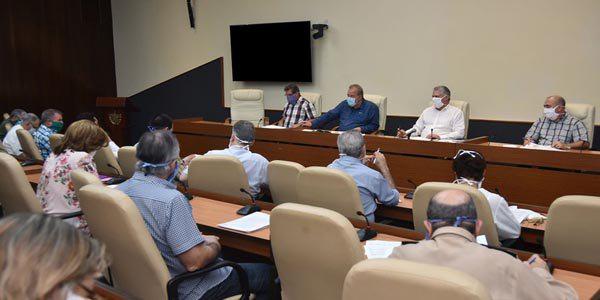 Díaz-Canel: Ante la COVID-19, todos dependemos de cada uno