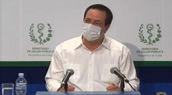 José Ángel Portal Miranda, ministro de Salud Pública, en conferencia de prensa