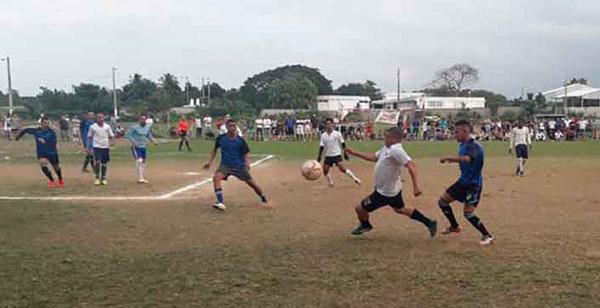 Fútbol en Punta Brava