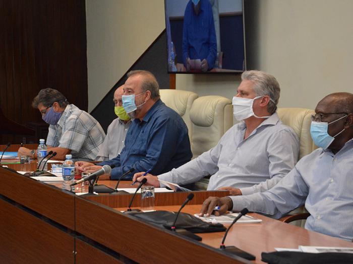 Reunión contra la COVID-19