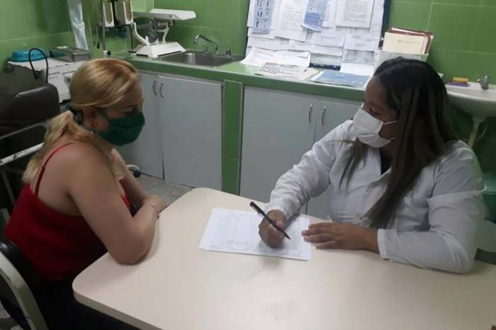 Médicos cubanos en lucha contra la Covid-19 en Venezuela