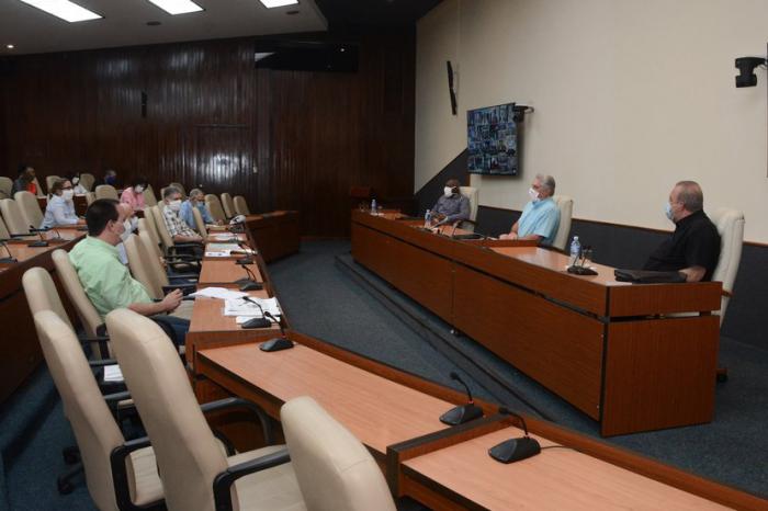 Díaz-Canel en análisis situación de la Covid-19, evento en municipio del Cotorro