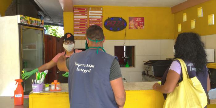 La Disc de Playa cuenta con ocho parejas de supervisores, quienes cada día salen a las calles a velar por el orden.