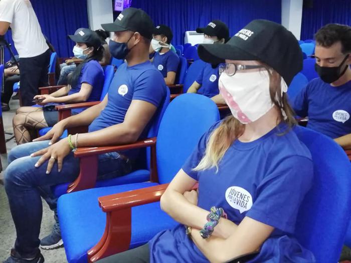 Abanderada brigada de jóvenes que apoyarán el transporte en La Habana