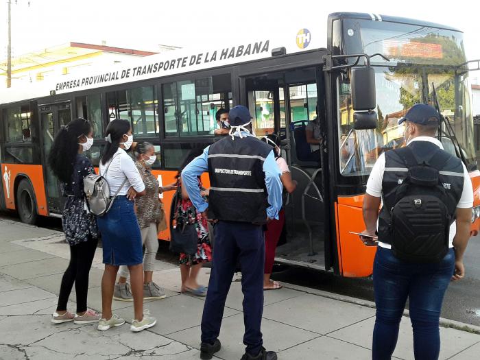 Comienza a funcionar la transportación pública de pasajeros en La Habana