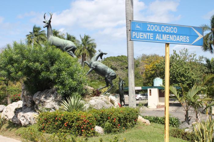 Entrada al Jardín Zoológico de La Habana