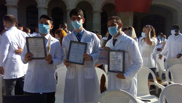 Graduación de estudiantes de Medicina