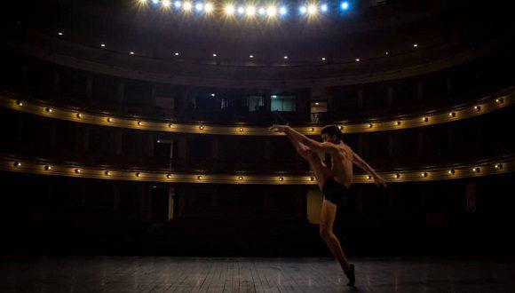 Yasiel Hodelin conquistó el segundo lugar en la séptima Competencia Internacional de Ballet Online de Sudáfrica.