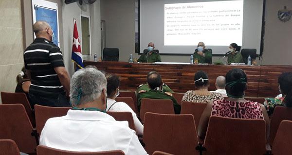 Reunión del Consejo de Defensa Municipal de Plaza de la Revolución