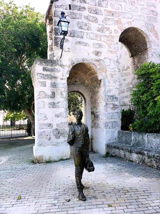 Emplazamiento en La Habana de una estatua de la suiza Enriqueta Favez