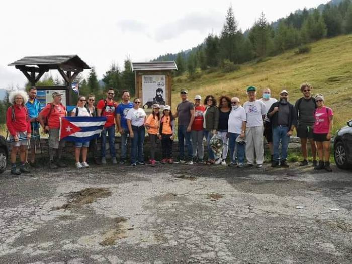 Participantes en el ascenso al Pico Fidel.