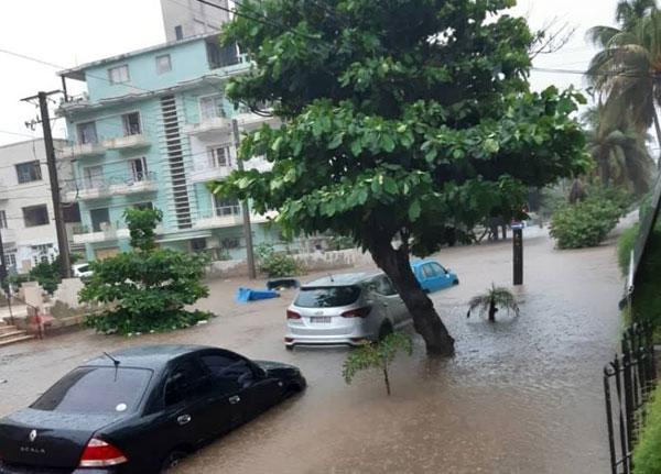Inundaciones por fuertes lluvias