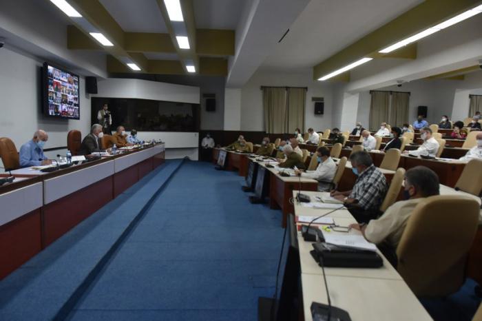 Presidencia y participantes en la reunión de trabajo del Consejo de ministros