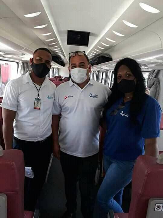Salida de personas hacia sus provincias en tren