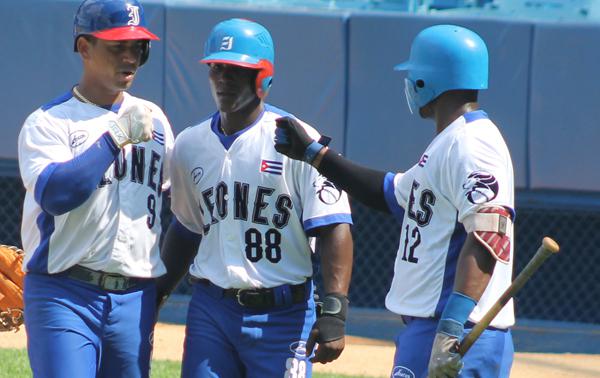 Jugadores de Industriales en serie nacional 60