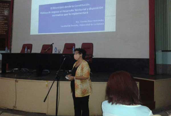 Primer taller de desarrollo local universidad-gobierno