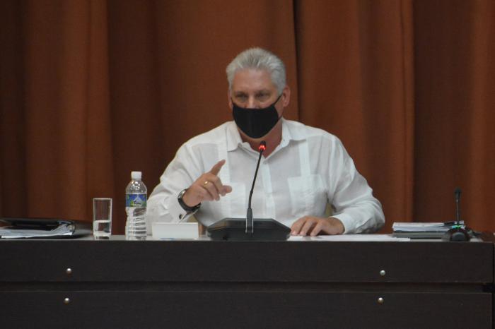 Díaz-Canel encabeza junta de Gobierno 