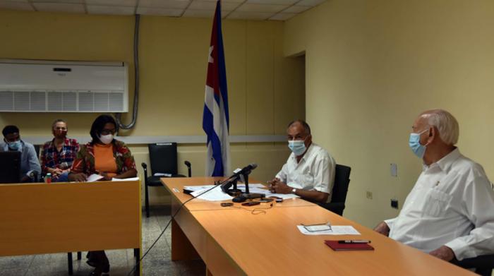 Directivos del Instituto de Planificación Física (IPF), presentan nuevas normativas de flexibilización de trámites para la vivienda, en conferencia de prensa efectuada en la sede de dicho organismo, en La Habana, Cuba, 19 de noviembre de 2020.             ACN  FOTO/ Omara GARCÍA MEDEROS/ rrcc