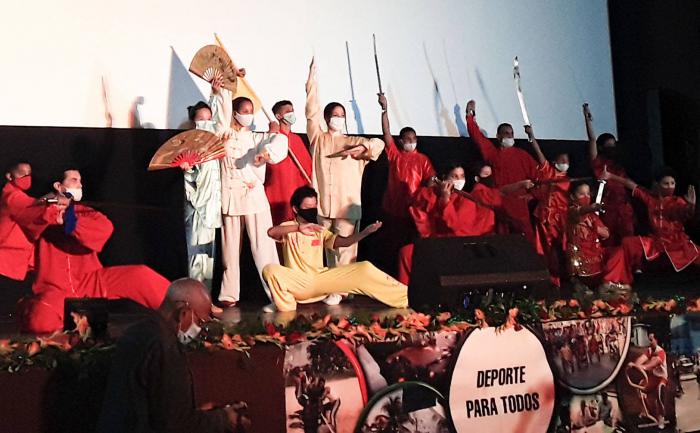 Practicantes artes marciales del Barrio Chino en Gala por Día de la Cultura Física y el Deporte