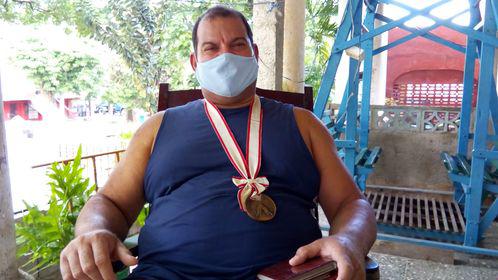 Julio César Diez Ochoa, uno de los fundadores del Sumo en nuestro país y medallista en campeonatos nacionales e internacionales
