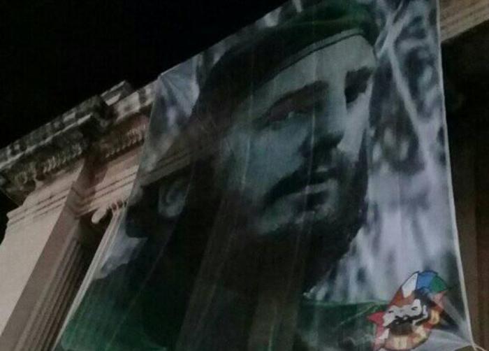 Velada de homenaje a Fidel en la escalinata de la Universidad de La Habana