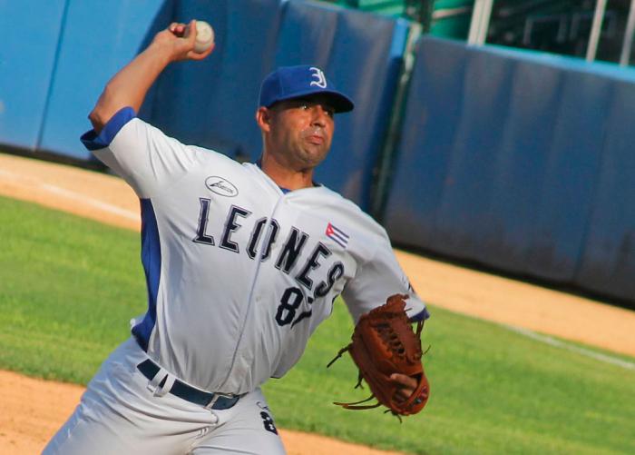 Héctor Ponce, del equipo Industriales