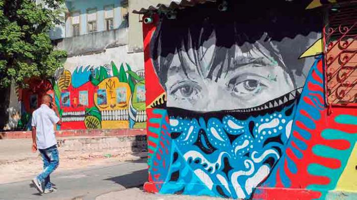 Mural en pared del barrio de San Isidro. fot