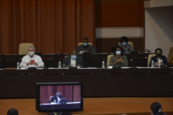 Diputados cubanos analizan anteproyectos de leyes y asuntos socio-económicos