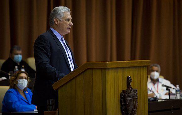 Miguel Díaz-Canel en clausura de sesión del Parlamento cubano