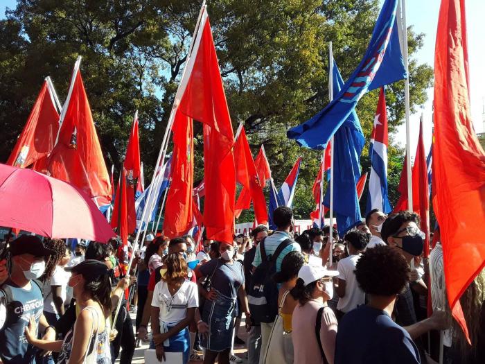 Cantar a Cuba