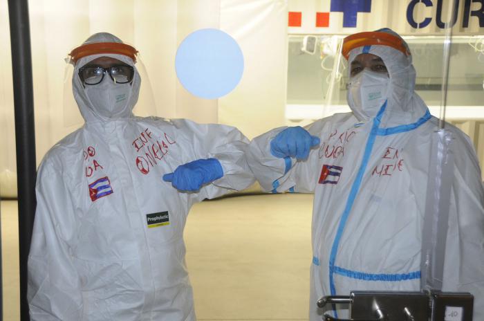 médicos cubanos-covid-19
