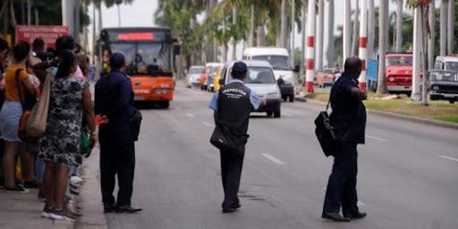 Inspectores de transporte podrán imponer multas a infractores de medidas sanitarias