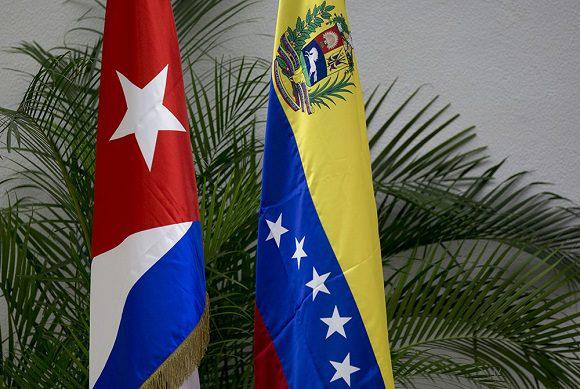 Banderas de Cuba y Venezuela