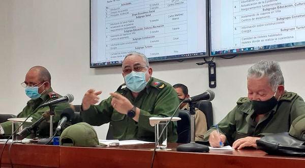 Luis antonio torres iríbar, reinaldo garcía zapata en reunión de Consejo Provincial de Defensa de La Habana, 19 de enero 2021