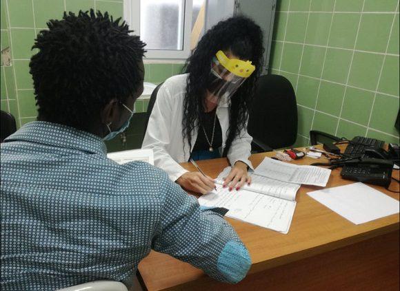 Estudio fase I en convalecientes con candidato vacunal Soberana 01 avanza en La Habana