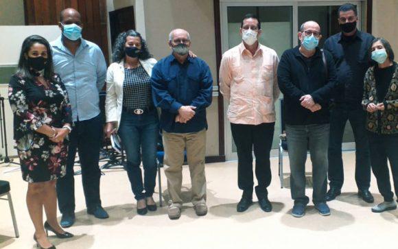 Dialoga Silvio Rodríguez con autoridades del Ministerio de la Agricultura sobre Bienestar Animal