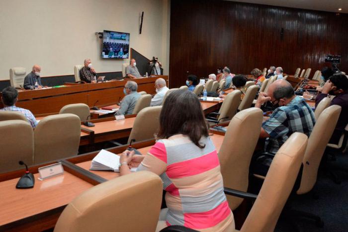 Reunión del Grupo Temporal de Trabajo para la Prevención y Control del nuevo coronavirus la cual estuvo dirigida por el Presidente de la República, Miguel Díaz Canel Bermúdez, por el Segundo Secretario del Comité Central del Partido Comunista, José Ramón Machado Ventura, y por el Primer Ministro, Manuel Marrero Cruz   