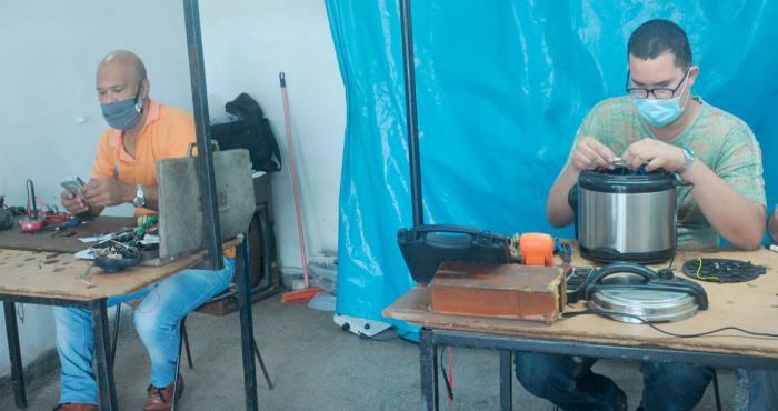 TALLER DE REPARACIÓN DE ENSERES MENORES ARMADA. PROGRAMA DE AHORRO DE ELECTRICIDAD