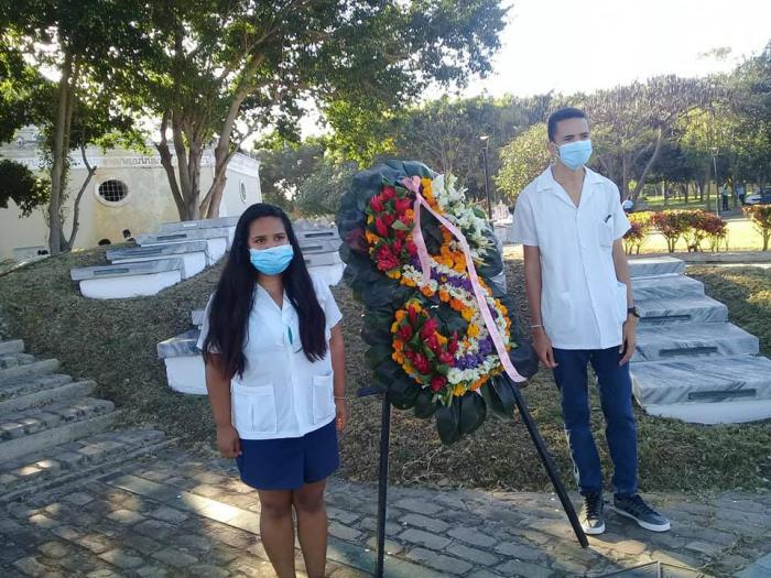 Rinde homenaje la FEU al Directorio Revolucionario 13 de marzo