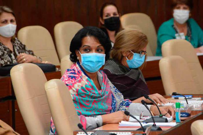 Por una verdadera emancipación de la mujer cubana