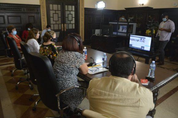 sobre el enfrentamiento a la COVID-19