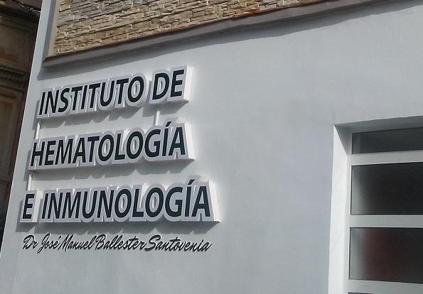 Recibe Bandera Proeza Laboral el Instituto de Hematología e Inmunología